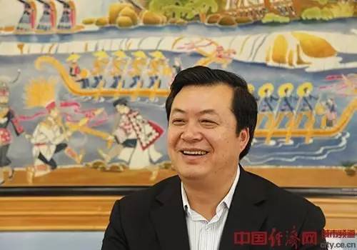 山東抽芯鉚釘倒在茅臺上的官員：用礦泉水瓶裝酒 非15年30年不喝
